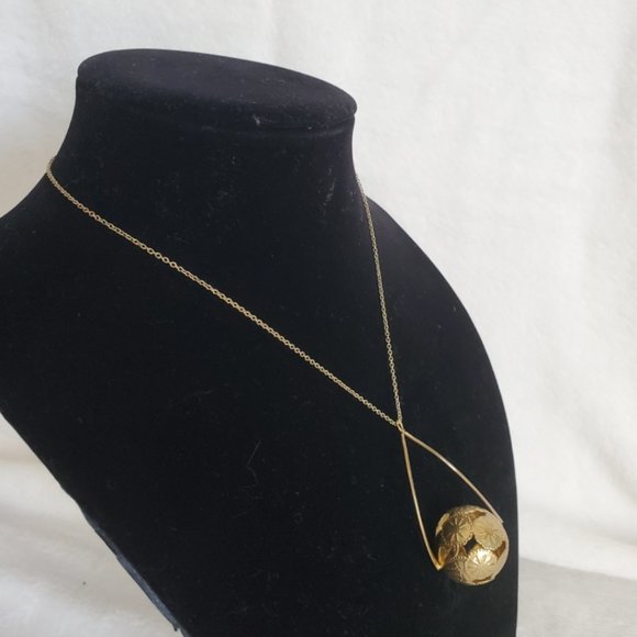 Vintage Golden Ball within Wishbone Necklace ~ 4 for $30 Bundle ~ - Picture 2 of 4